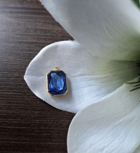 Donkerblauw - goud rechthoek 18*12mm