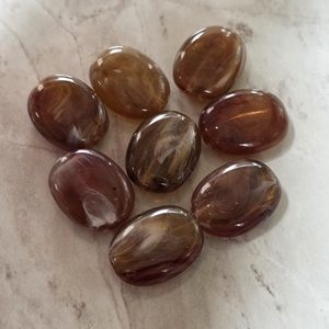 Bruin wit ovaal 19*15mm