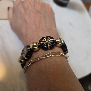Black flower armband