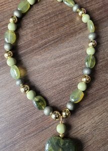 Ketting in groen/olijf/goud
