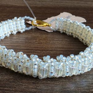 Armband Milky white/transparant 19,5cm